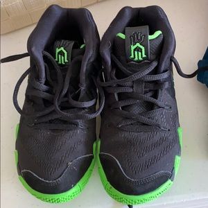 Kyrie kids shoes